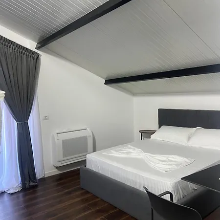 Te Gjoli פוגרדץ