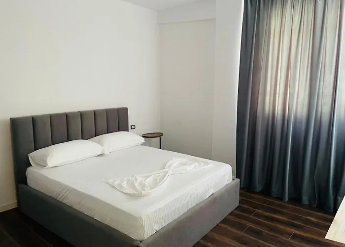 Te Gjoli בית הארחה *